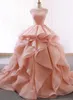 Rumieniec Różowy Ruffles Prom Dresses Suknie Balowe Koronki Imperium Talii Quinceanera Dress dla Sweet 16 Girls Pageant Vestido De Novia Formalne Suknie