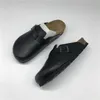 Hot Sale-Clogs för Kvinnor Män PU Läder Made Boston Clogs Tofflor Unisex Berks Soft Footbed Clog Solid Färg