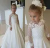 2019 gratis frakt prinsessa billigt härlig helig vit blomma tjej klänningar toddler långa ärmar vackra barn första heliga gemenskapsklänningar