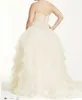 2019 Tallas grandes Oleg Cassini Vestidos de novia Falda con volantes de organza Cariño Apliques Vestidos de novia elegantes Vestidos