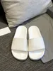 Новый роскошный дизайнер мужской женский летний бассейн Слайд Слайд Сандаль в резиновых сандалиях пляж Слайд Служевые тапочки.