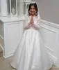 2019 Biały Księżniczka Tanie Urocze Cute Długie Rękawy Koronki Backless Flower Girl Dresses Córka Toddler Pretty Kids First Holy Communion Dress