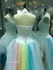 2019 Verkliga bilder Rainbow Ball Gown Bröllopsklänning Halter Backless Ruffle Tulle Bridal Gown Plus Storlek Anpassad Made Vestido de Noiva