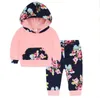 Baby tjejer kläder pojkar camo randiga hoodie byxor passar blommiga blommor kläder sätter långärmad insats letter coat pant outfits 23 färg A6776