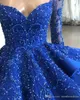 Königsblaue Quinceanera-Kleider, schulterfrei, lange Ärmel, Stickerei, Perlen, mehrlagiges Ballkleid, Sweep-Zug, Sweet-16-Partykleider BC1125