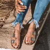 2021 Nya Summer Beach Slippers PU Transparent Casual Double Buckle Women's Sandals Mix Färger Slip på kvinnliga Flip Flip Flops