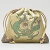 Kleine Trekkoord Eenhoorn Sieraden Gift Tassen Hoge Kwaliteit Dragon Chinese Silk Pouch Craft Monster Packaging Bag 9x12 cm 10 stks / partij