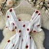 Vestido de cereja Morango Kawaii Bordado Buff Manga Vestido Mulheres Vintage Branco Pescoço Pescoço Vestidos de Praia 2020 Roupas Coreanas