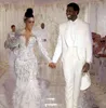 Robes de mariée sirène modestes bijou cou manches longues tulle dentelle appliques cristal plumes robes de mariée balayage train robe de mariee2028