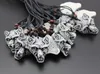 COOL 12PCS Junge Men039s Imitation Yak Knochen Schnitzerei Weiß Wolf Kopf Anhänger Amulette Halsketten Geschenk MN3046647919