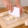 SHANGPEIXUAN Grattoir à pâte Dim Sum Planche à découper Grattoir à pâte et bol Raclette en plastique Coupeur de beurre en plastique pour pâtisserie