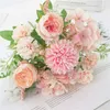 Flores artificiales, peonía falsa hortensia de hortensia de hortensia decoración de plástico claveles de plástico arreglos florales decoración de boda