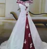 2020 New Stunning White and Burgundy Wedding Dress Vintage Handmade Appliques Off Shoulder Satin A Line Bridal Gowns Vestido de No3076085
