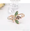 Moda Kryształ Broszki Lapel Pin Pinki Akcesoria Emalia Green Bee Kobiety Ślub Broszka Pinów Biżuteria Corsage Gift Bride Wedding