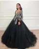 2020 Tanie Bling Black Ball Suknia Quinceanera Suknie V Neck Aplikacje Crystal Zroszony Tulle Puffy Długie Rękawy Plus Size Party Prom Dresses