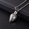 IJD12130 Collier de cendres de crémation en acier inoxydable avec fraise en cristal, bijoux d'urne commémorative souvenir pour femmes et hommes - Kit de remplissage gratuit