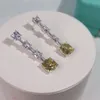 Trend di moda Orecchini di diamante giallo ad alta festa della festa della fine di qualità superiore Orecchini di celebrità Silver Aghle Anti Allergy228s