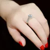 Solitaire ring r036 elegant kristall 18k ros guldpläterad med äkta österrikiska kristaller full storlek grossist