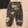 1-6Y mode kids baby meisje kleding meisje outfits zwarte korte mouw uit schouder t-shirt tops + camouflage broek outfit 2pcs1