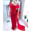 Dubai Arabski Unikalna Czerwona Spłaszcza Prom Evening Dress 2019 Perły Appliqued Lace Zroszony High Side Split Formal Party Suknie Red Dywan Sukienka