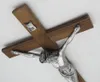 Hankroi 16,5 pouces mur en bois Croix Crucifix corps en résine peinte à la main du Christ sur la Croix de bois carbonisée