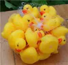 Haute qualité bébé bain eau canard jouet sons Mini jaune canards en caoutchouc bain petit canard jouet enfants natation plage cadeaux K95573570