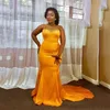 아프리카 노란색 하나 어깨 새틴 인어 이브닝 드레스 2020 플러스 사이즈 셔링 골치 아픈 스윕 기차 댄스 파티 드레스 여성 파티 드레스