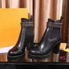 Femmes Boots de concepteur de luxe Boot de cheville en cuir Chunky Heel Martin chaussures en cuir Boots Boots 100% en cuir réel Bottes courtes Taille 35