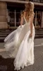 BOHOレースのウェディングドレス2019 VネックAラインフォーマルブライダルガウンスイープトレイン背中の王女のウェディングドレスプラスサイズ