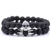 Date Fantaisie hommes et Femmes Perlé Brins Bracelet Noir/Blanc Plaqué Or Alliage Crâne Charme Bracelets 2 PCS/ensemble