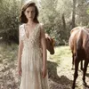 Длина Джули Вино Линия Свадьба Dress3D Цветочные аппликации тюль V шеи Свадебные платья Boho пола Свадебные платья