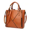 2019 مصمم بالجملة مربع أصلي Petite Malle Handbags الأكياس المسائية الأزياء الجلدية صندوق القابض Brick Messenger Bag