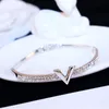 Bracelets en or rose de haute qualité pour femmes, accessoires de bijoux de fête de mariage, design de marque, lettre V H0012054