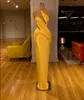 Robe de soirée Yousef aljasmi Robe femme Kim kardashian Fourreau jaune Satin Robe longue Une épaule