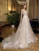 Splendidi abiti da sposa con applicazioni di pizzo Sheer Bateau Neck Maniche lunghe Abiti da sposa Una linea Sweep Train Tulle robe de mari￩e