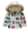 Baby Girls Coats Fur Hoodie Toddler Jacka Tjockerad Printed Children Billy Outwear Designer Kids kläder 14 Design Valfri BT4380