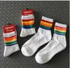 Mäns strumpor Pure Bomull Handduk Bottom Sweat Absorption Andningsbara Rainbow Stripes i fatet av Mäns Sports Tidehose