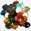 Gazelle Großhandel Verschiedene Mode gemischte Farbe Naturstein Zauber Anhänger Halsketten Herz für Frauen Schmuck machen farbenfrohe Herzgeformte
