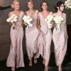 2020 Billiga Eleganta Bridesmaid Dresses Straps V Neck Chiffon Dusty Pink Maid of Honor Gown Beach Wedding Guest Party Gowns Plus Storlek