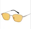 Grossist-ny trend mode solglasögon marina film solglasögon full ram metall ram fyrkantig låda små fyrkantiga glasögon