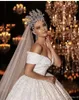 Abiti da sposa in pizzo di lusso Bling Bling Princess Ball Gown Abiti da sposa Abiti da sposa con spalle scoperte Paillettes in rilievo Maniche corte Abiti da sposa