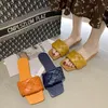 2020 sommar ny ankomst kvinnor tofflor toppkvalitet mode tofflor avslappnad strand glidor glida på platta loafers