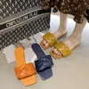 2020 Lato New Arrival Kobiety Kapcie Najwyższej Jakości Kapcie Moda Casual Beach Slids Slip On Loafers