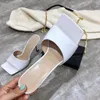 Venta caliente- Sandalias de diseñador para mujer Sandalias elásticas para mujer Zapatillas casuales de lujo Boda Mujer tacones altos