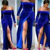 Nieuwe Sexy Goedkope Royal Blue Velvet Prom Dresses Off Shoulder Lange Mouwen Hoge Split Vloer Lengte Party Jurk Plus Size Formele avondjurken