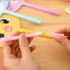 Penna a sfera a forma di ventaglio di animali Cartone animato Regalo per bambini Carino Cancelleria creativa Arco Orso Penna a sfera con cappuccio per scrittura 57