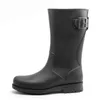 Hot Sale-Free Shipping 2016 Ny Fashion Mens Regn Stövlar Vattentät Rainboots Matt Skor RaineDay Water Skor Vuxen Skor Skidstorlek 39-45