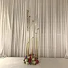 花瓶8頭キャンドルホールダー背景ロードリードプロップステーブルセンターピースゴールドメタルスタンドピラーロングステックのための燭台