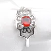 Luckyshien Exquisit Kırmızı Zirkon Yüzük 925 Gümüş Kadın Çiçek şekli Dekoratif Sınır Halkalar Düğün Takı Hediyeleri