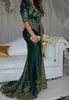 2020 Neue wunderschöne dunkelgrüne Abendkleider Stickerei Perlen Pailletten Indischer Stil Halbarm-Abschlussballkleid Stehkragen Meerjungfrau-Partykleid